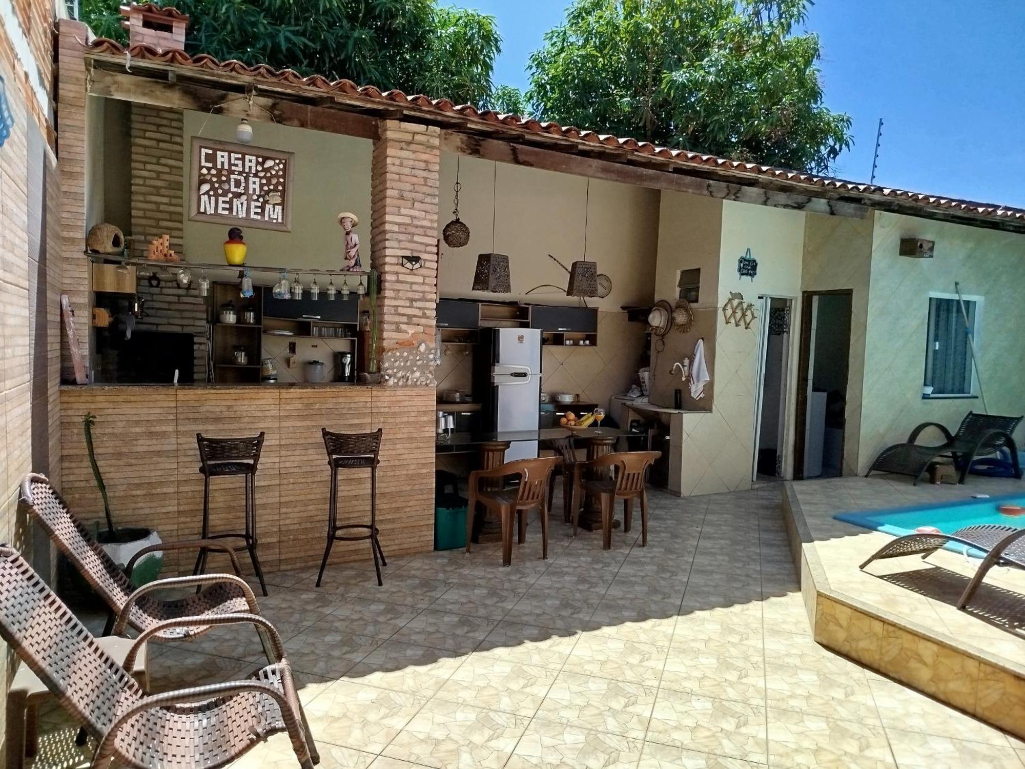 Alugo Casa Mobiliada Com Piscina Com 3 Quartos *