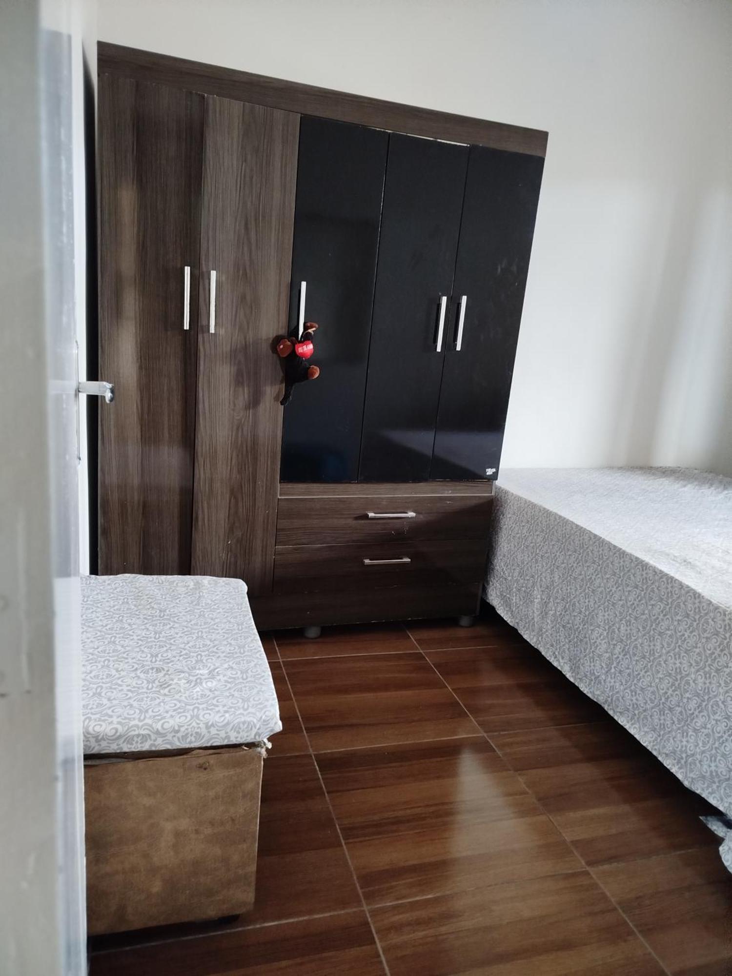 Alugo Casa Mobiliada Com Piscina Com 3 Quartos